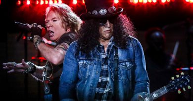 Slash Says There Will Never Be A Guns N’ Roses Biopic