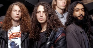 Soundgarden’s ‘Black Hole Sun’ Enters Several Charts Due To Eclipse