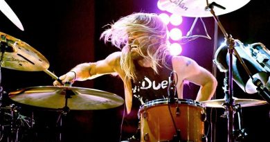 Nandi Bushell Performs Foo Fighters’ “Learn To Fly” With Taylor Hawkins’ Drumsticks