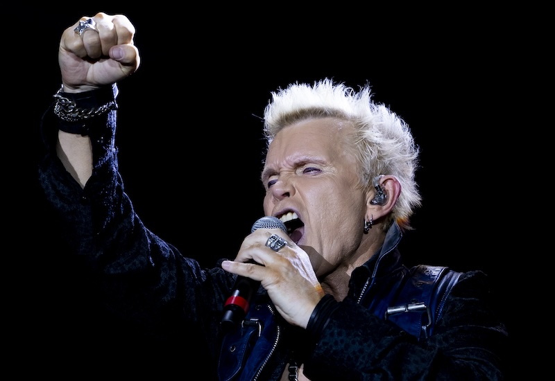 Billy Idol Announces 2025 North American Tour With Joan Jett 106.3