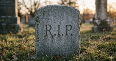 Can I Interest You In A List Of Noteworthy People Who Died on the Toilet?